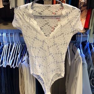 Fashion Nova white lace body suit XS